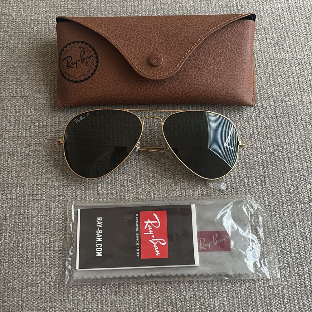 Classic Polarized Ray-Ban Aviator